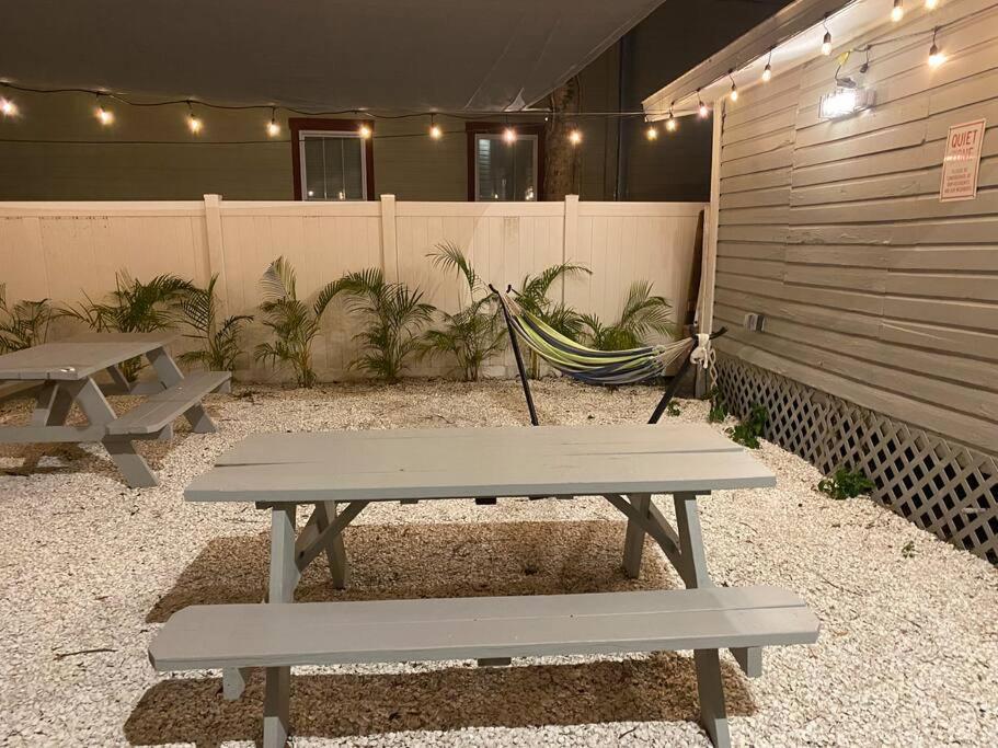Contemporary 1-Bedroom Private Bungalow Walk To Armature & Riverwalk Tampa Dış mekan fotoğraf